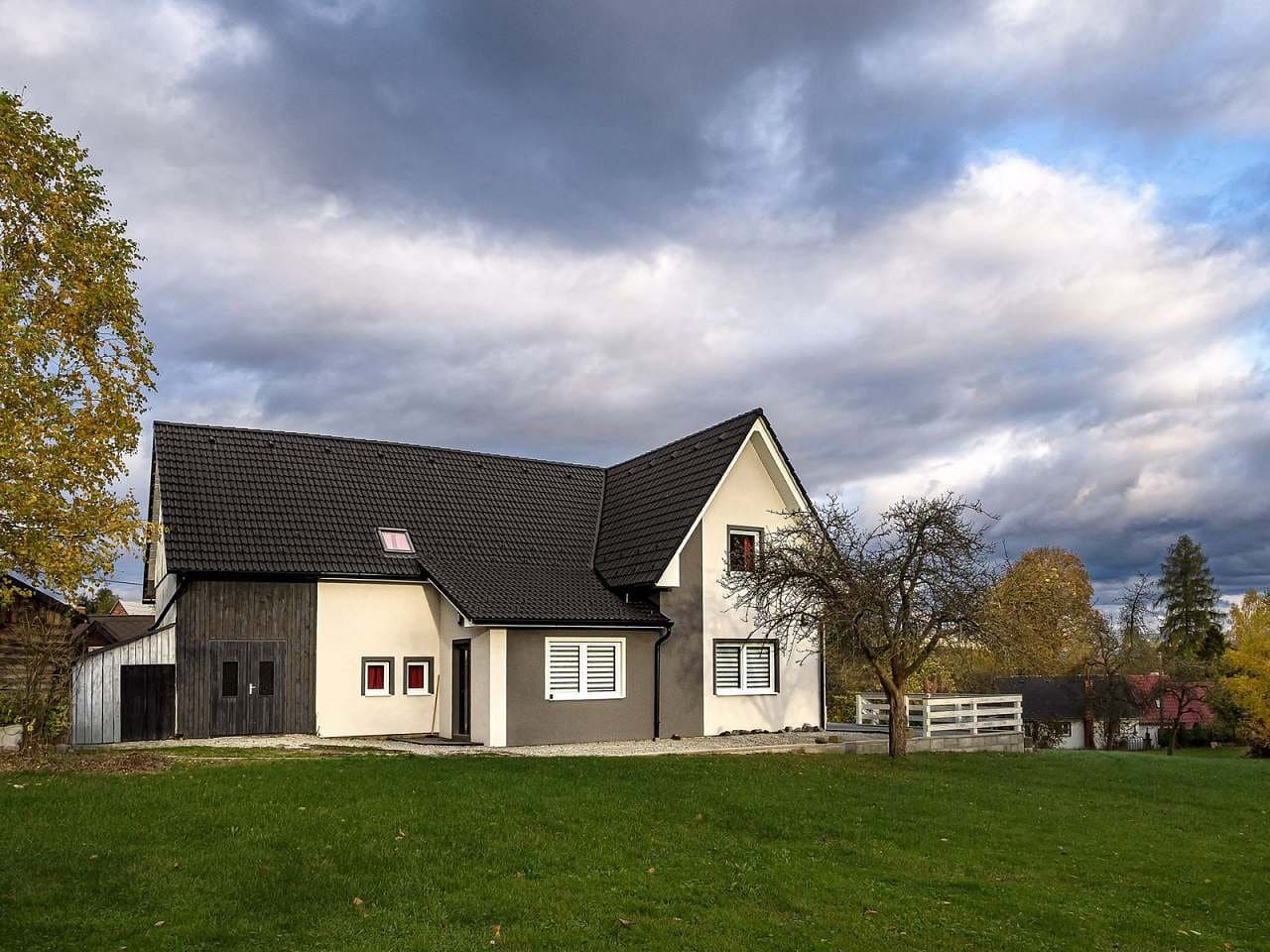 Domeček Janov seen from the garden