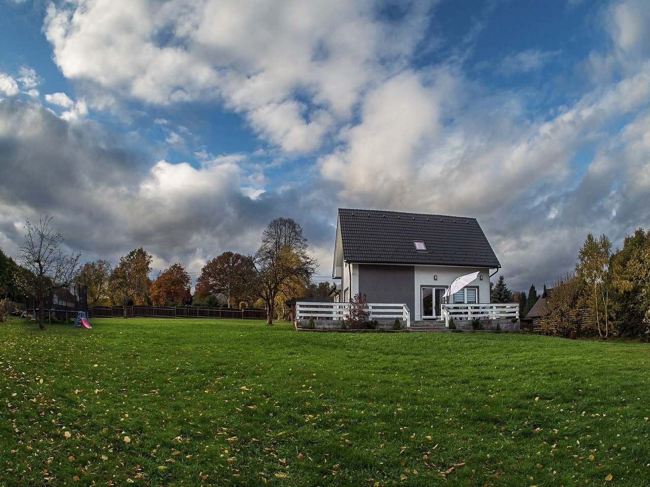 The house and its wide lawn garden